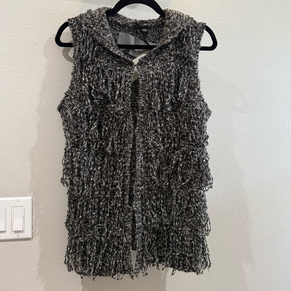 Ethyl Hooded Bouclé Textured Knit Vest Medium – Fall Layering Piece NWT
